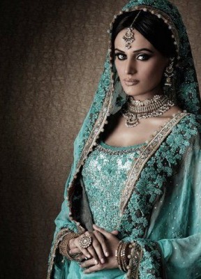 Indian Bridal Makeup- Dark, Dramitic Green! | Soma's ...